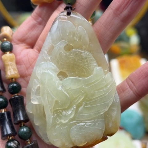 岫玉未镶嵌挂件挂件