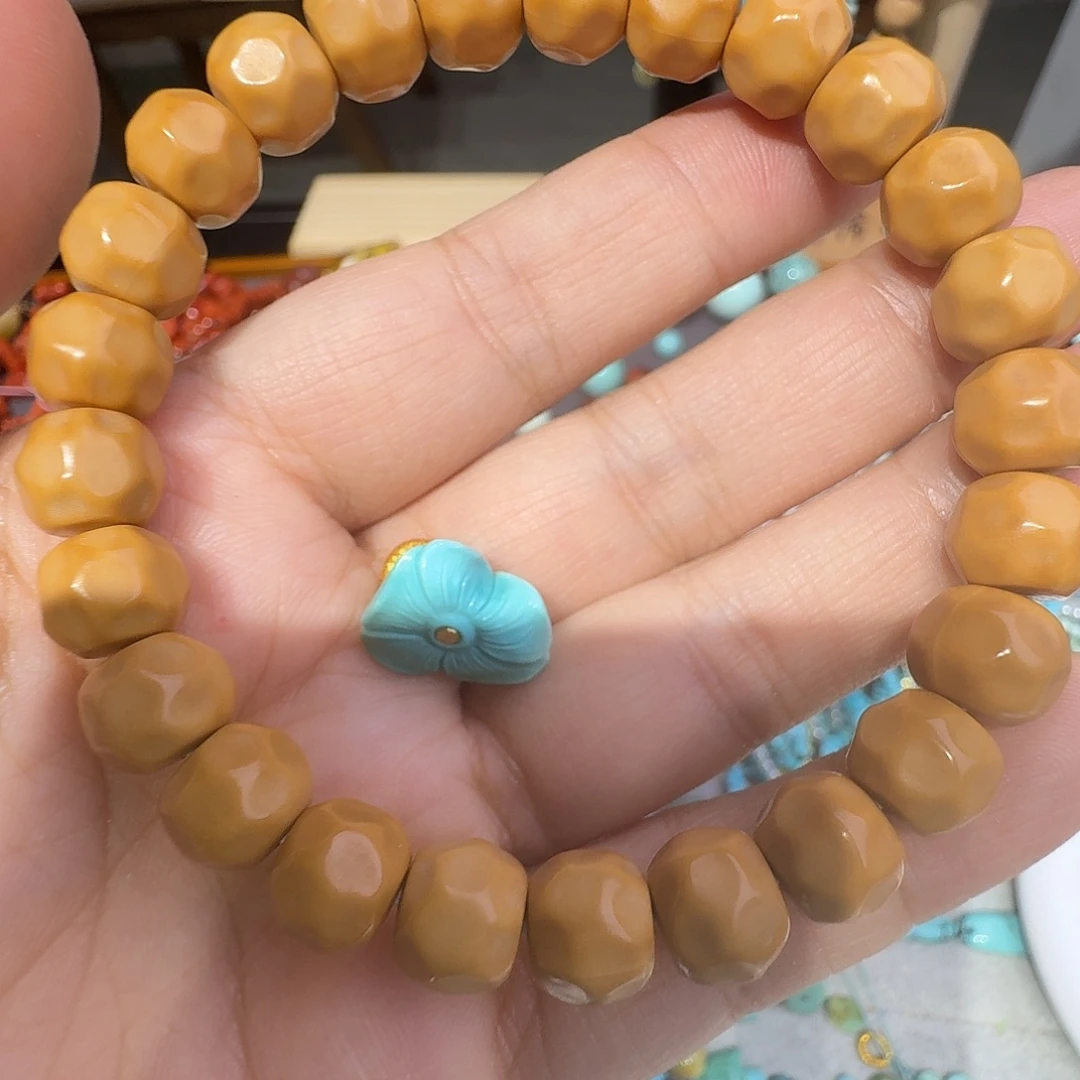 魏***七吊坠猴头核桃配饰