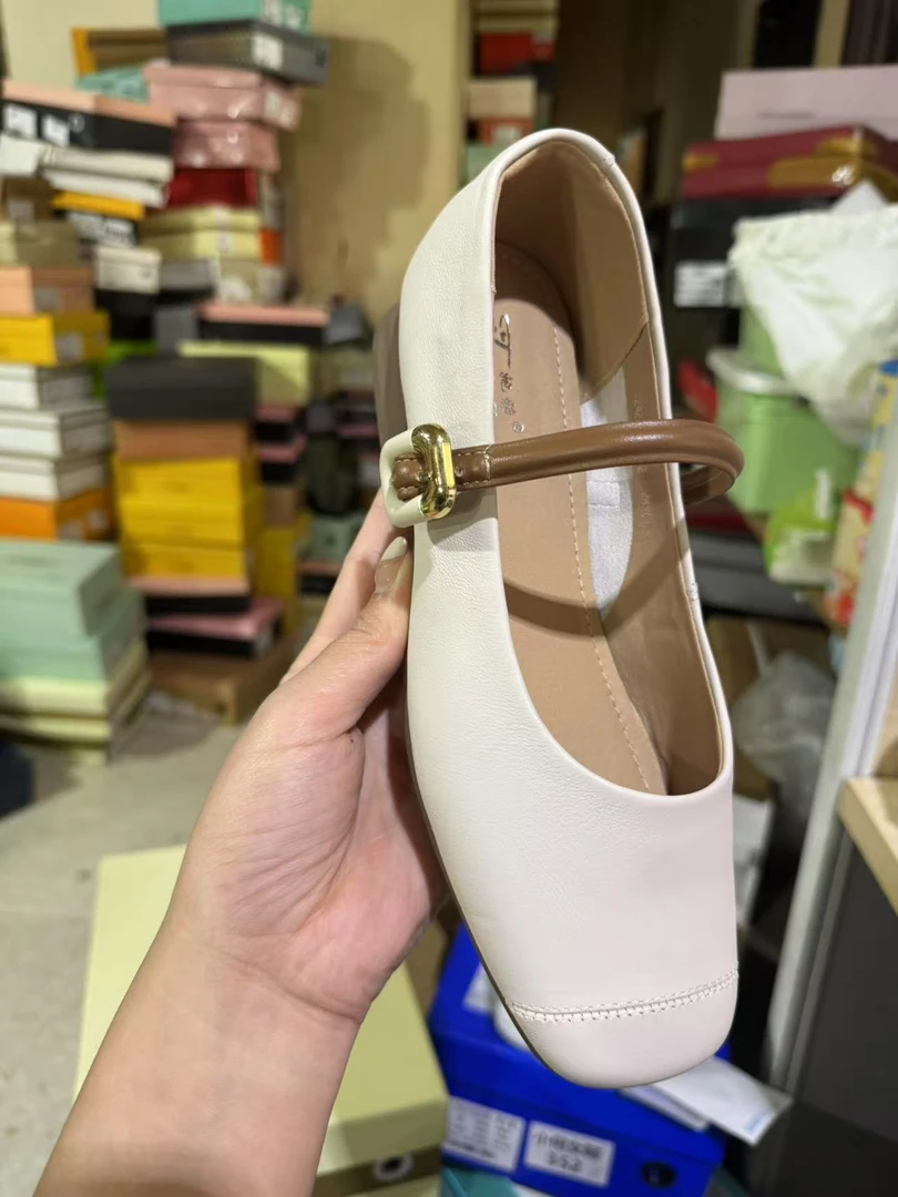 7842  新款舒适 百搭单鞋