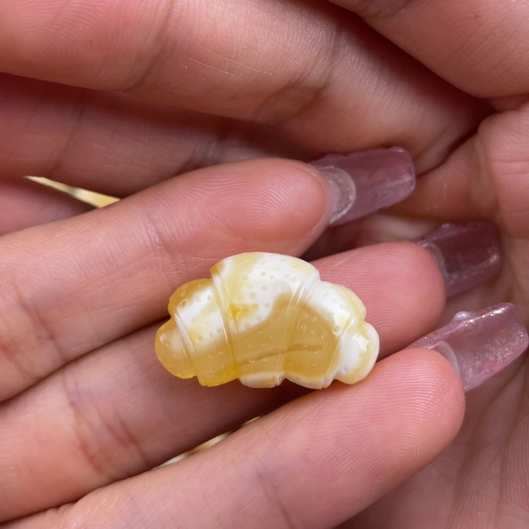 琥珀裸石未镶嵌蜜蜡