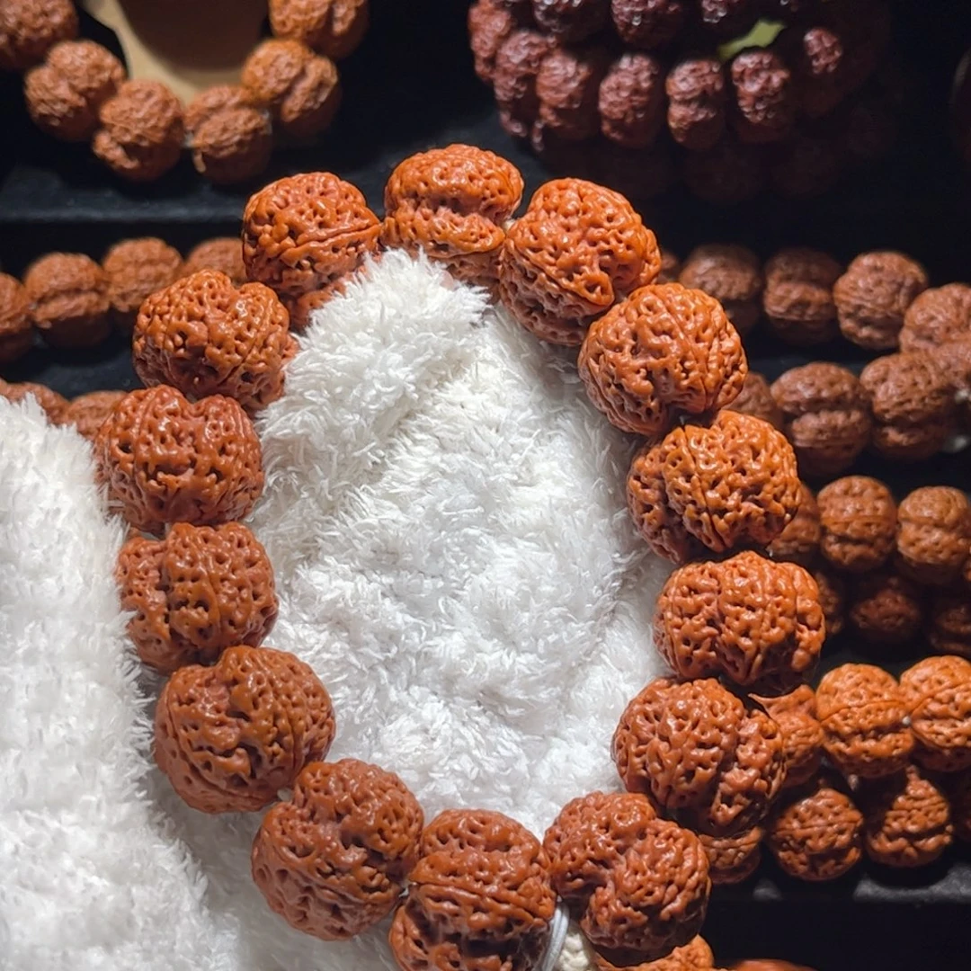 陳***、手串金刚菩提玄武25尺寸