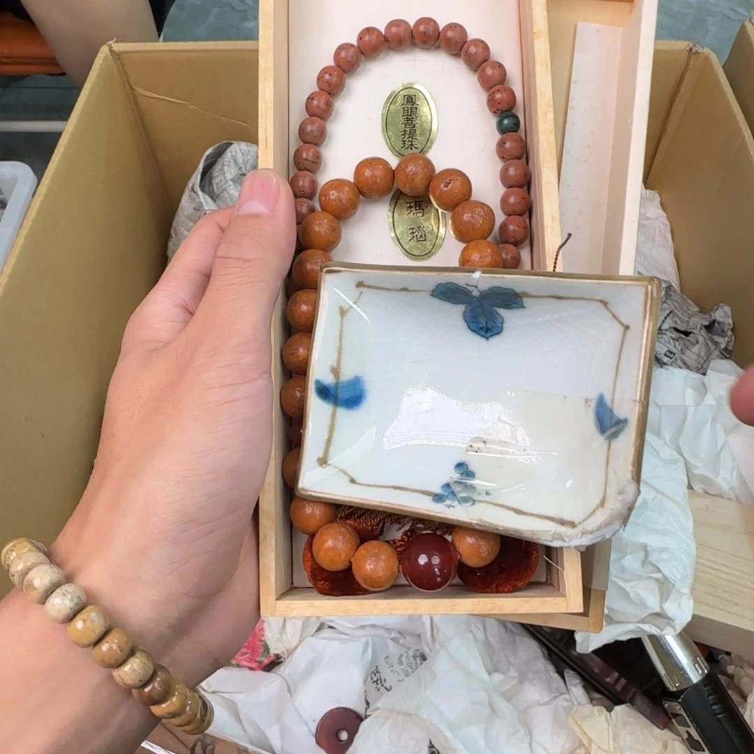 绿泥陶瓷孤品单件车里拍