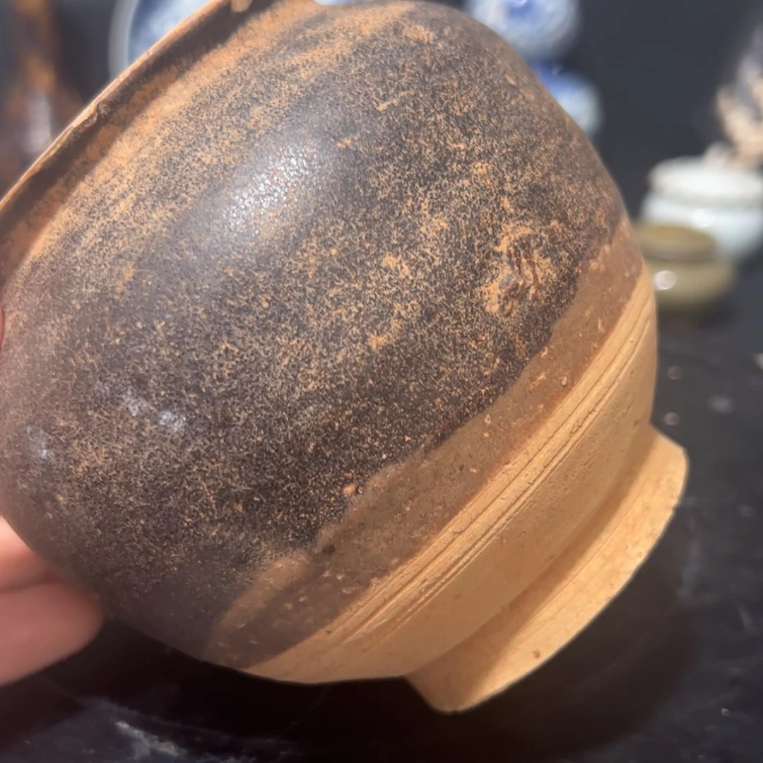 摆件单纯釉的一个小罐