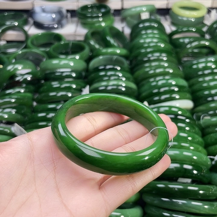 未镶嵌手镯和田玉（碧玉）