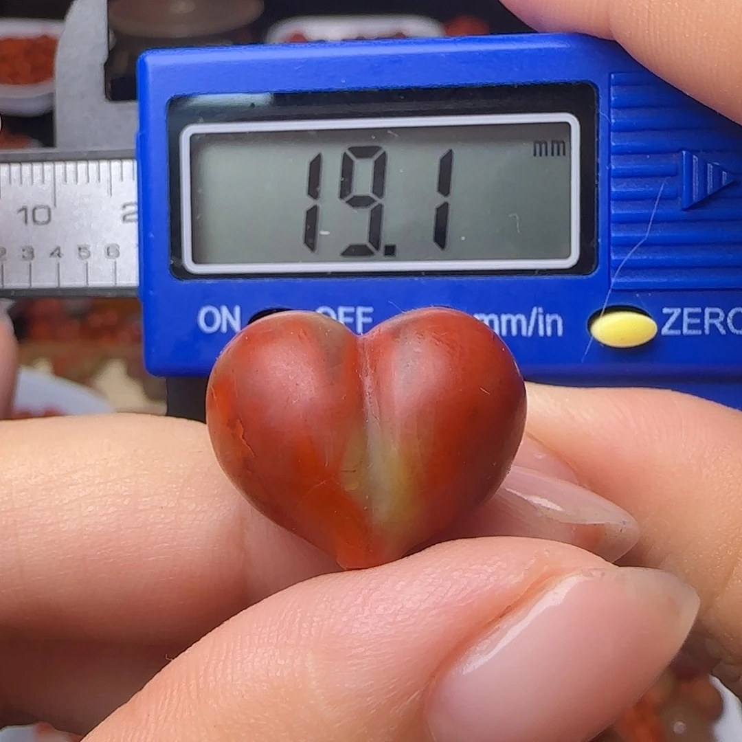 南红玛瑙未镶嵌颈饰