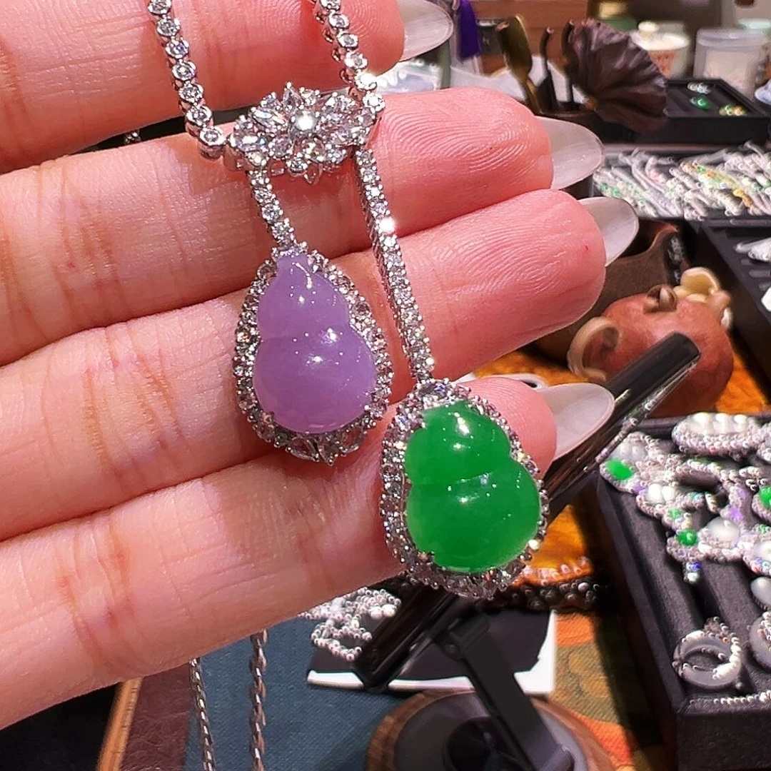 翡翠18K金镶嵌项链翡翠