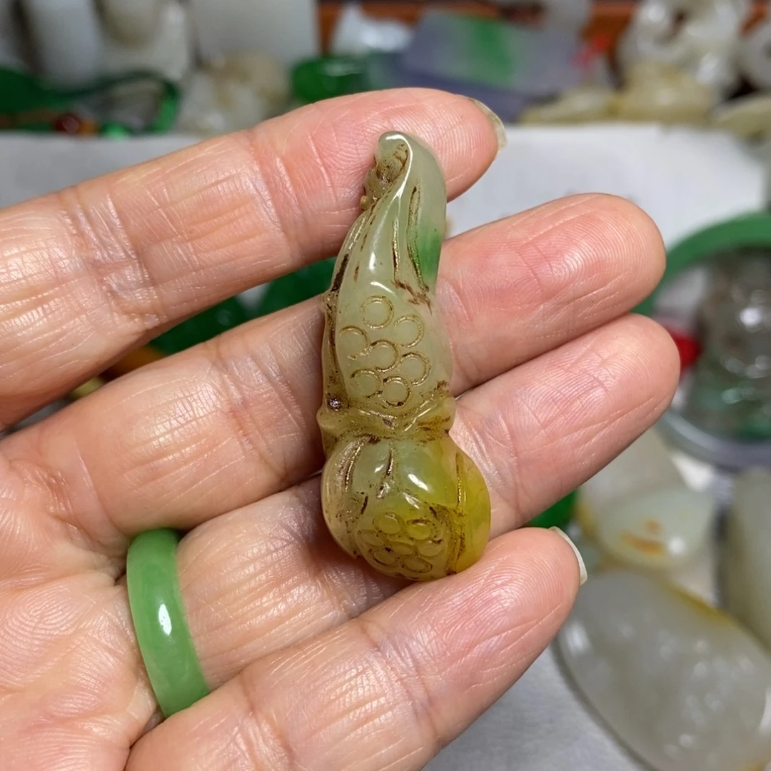 和田玉（糖玉）未镶嵌颈饰