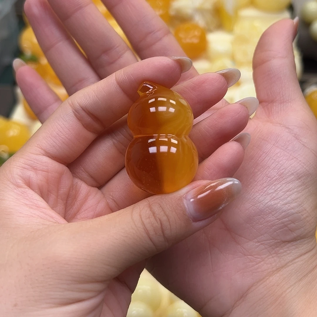 福***燕琥珀未镶嵌颈饰蜜蜡