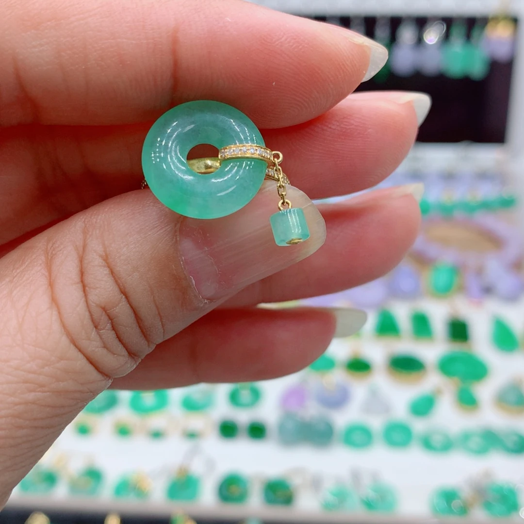 翡翠戒指18K金镶嵌