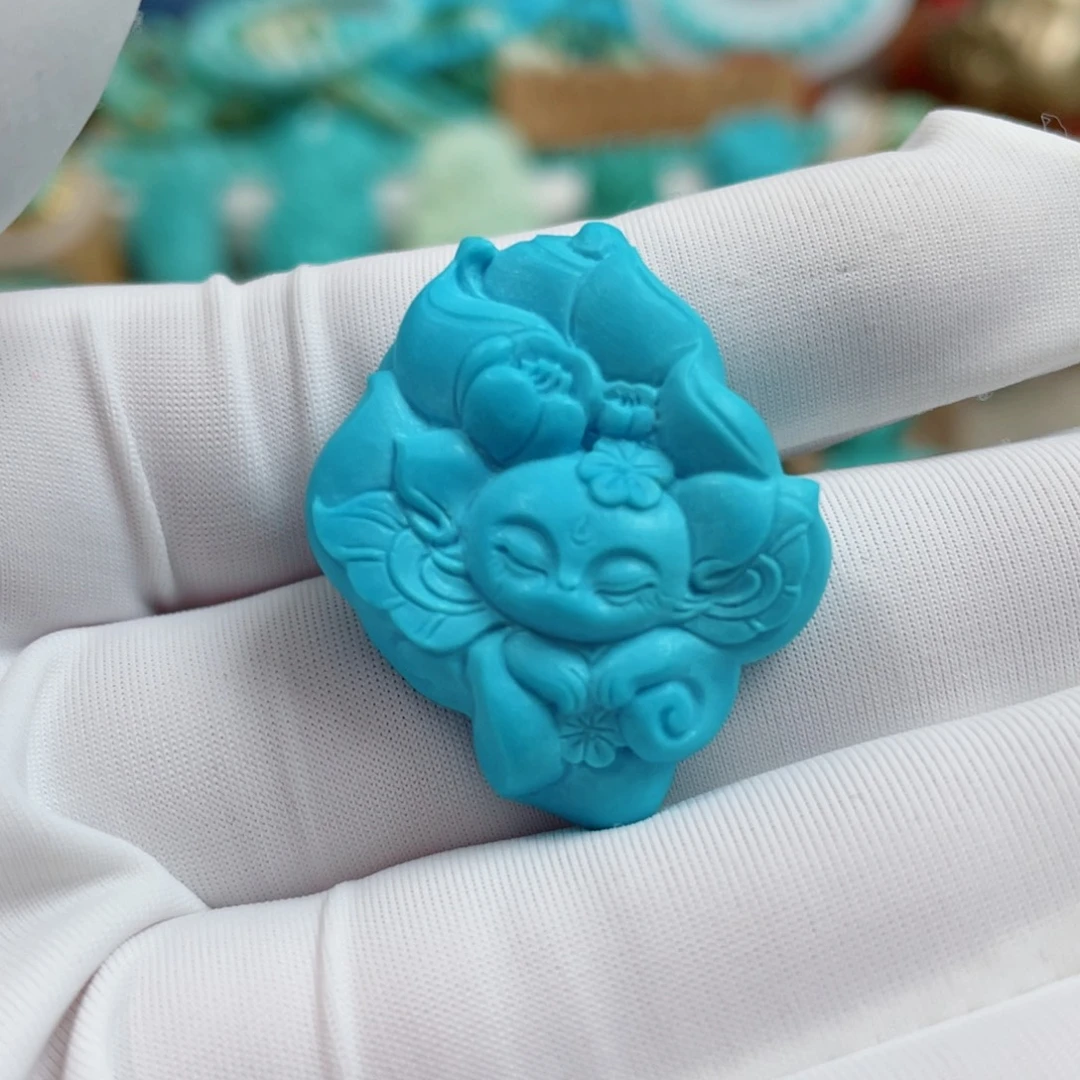 绿松石未镶嵌珠宝奇石