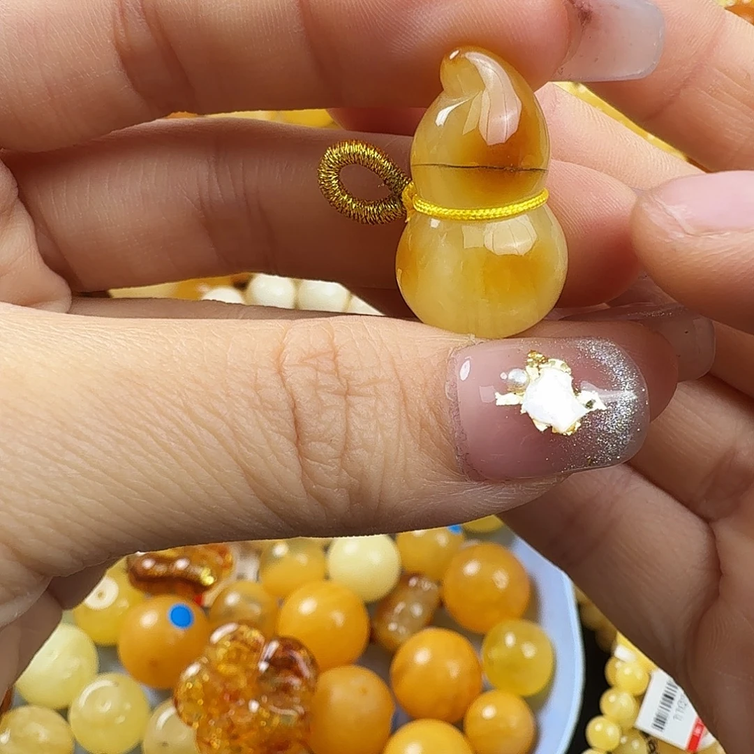 琥珀未镶嵌珠宝奇石