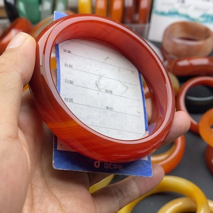 未镶嵌手镯石英质玉