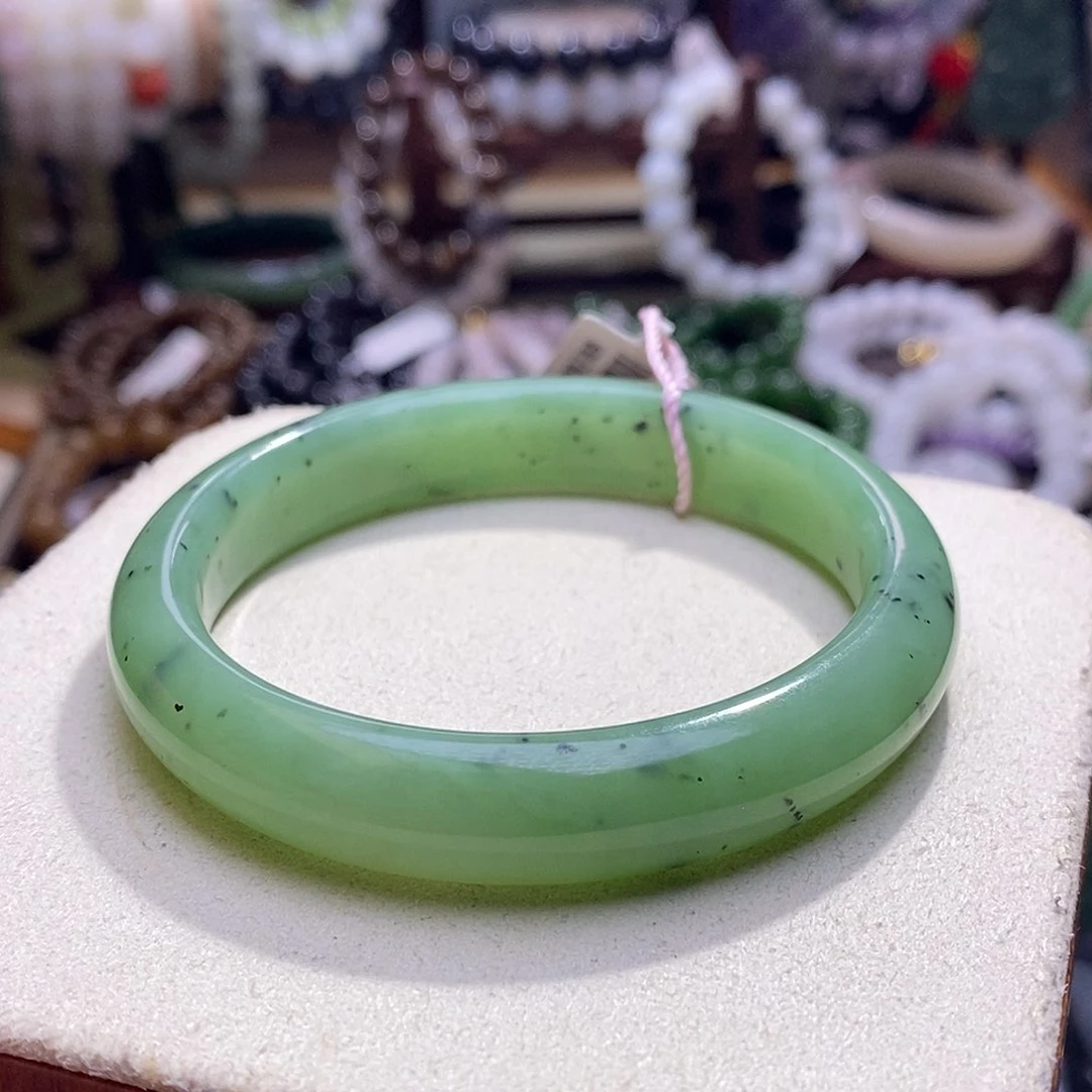 颈饰未镶嵌和田玉收藏级57乌兰海老矿料高冰猕猴桃手镯