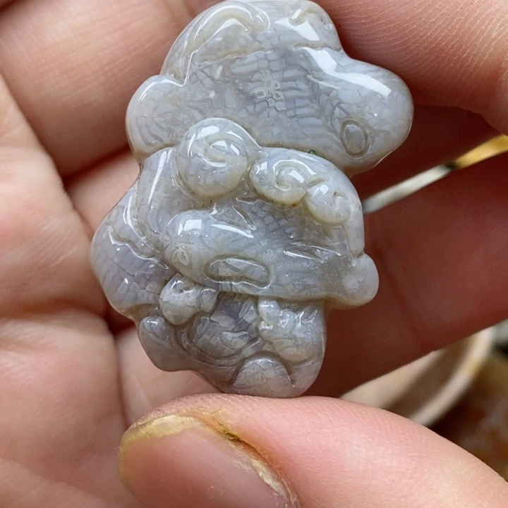 颈饰未镶嵌硅化珊瑚（珊瑚玉）小