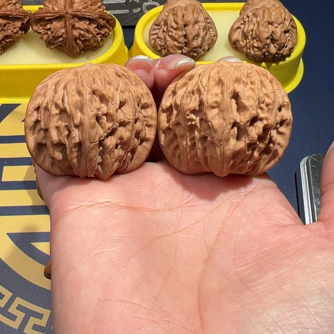 文玩核桃把件磨盘41克重44