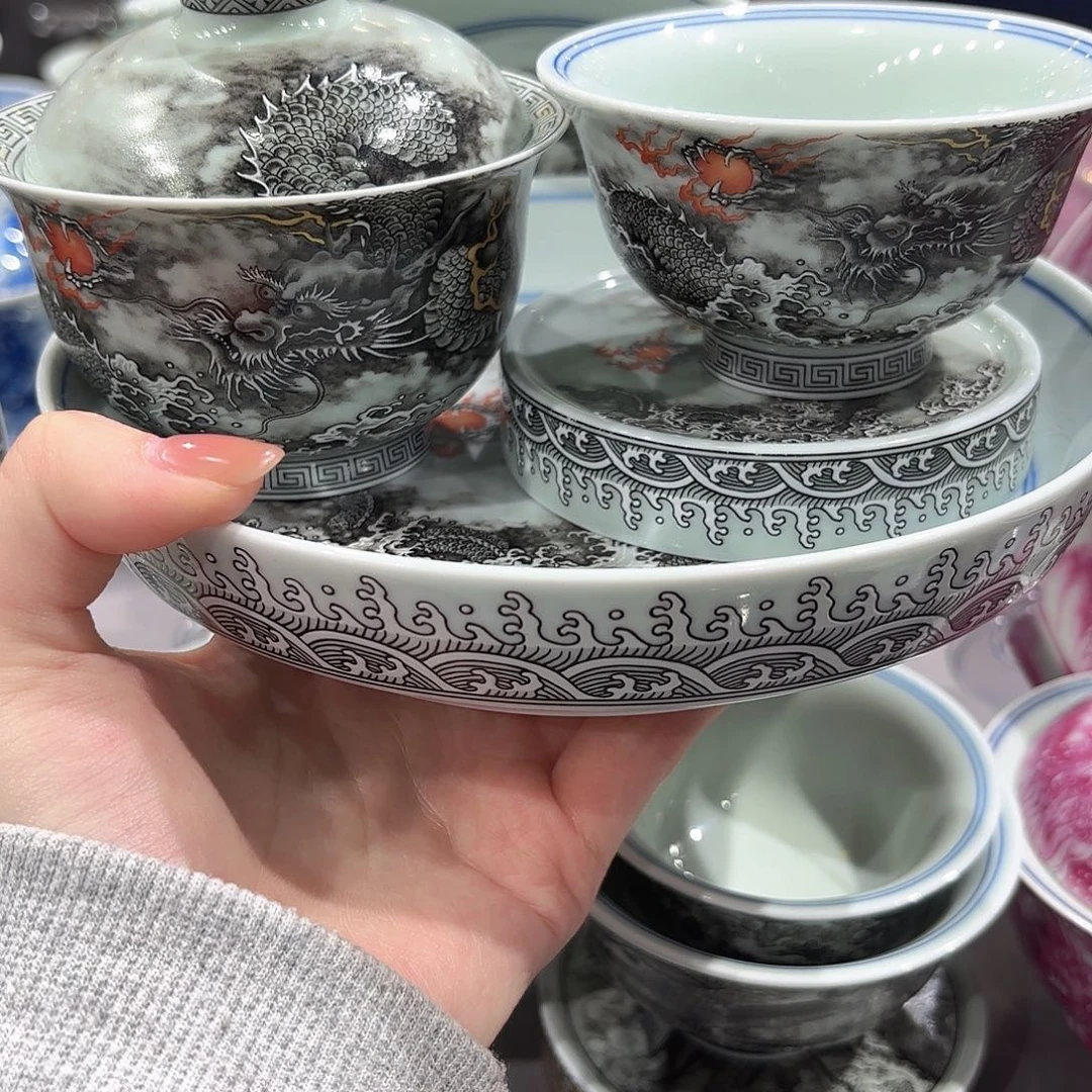 瓷片景德镇瓷器精品陈列