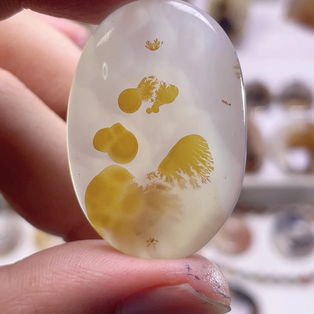 玛瑙/玉髓未镶嵌珠宝奇石