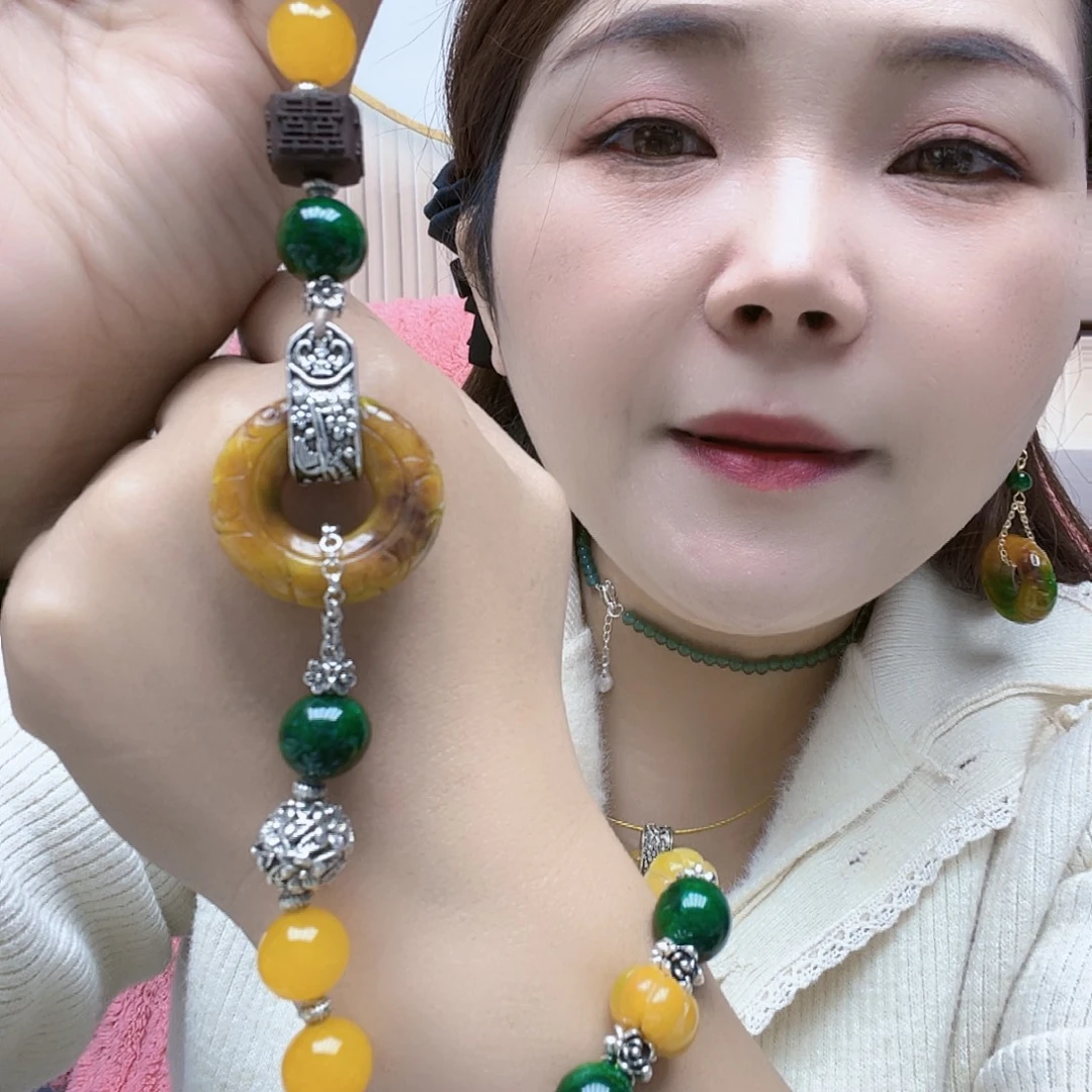 翡翠未镶嵌颈饰手链