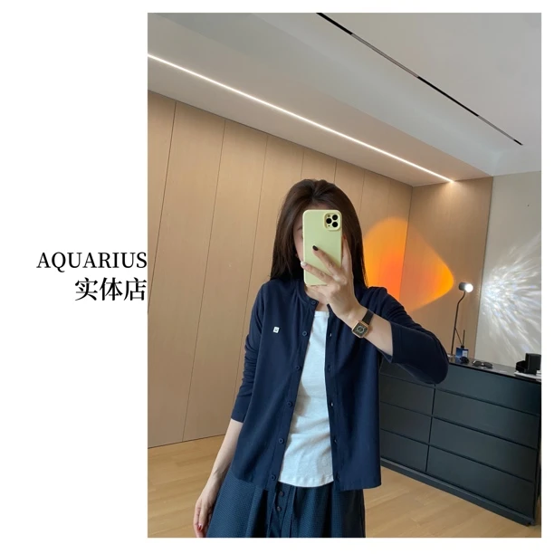 【AQUARIUS 】（没它不行）圆领刺绣笑脸长袖开衫上衣170272