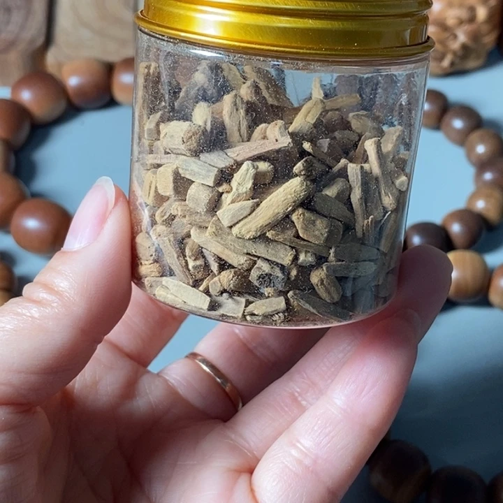 檀香木老山檀香药香的