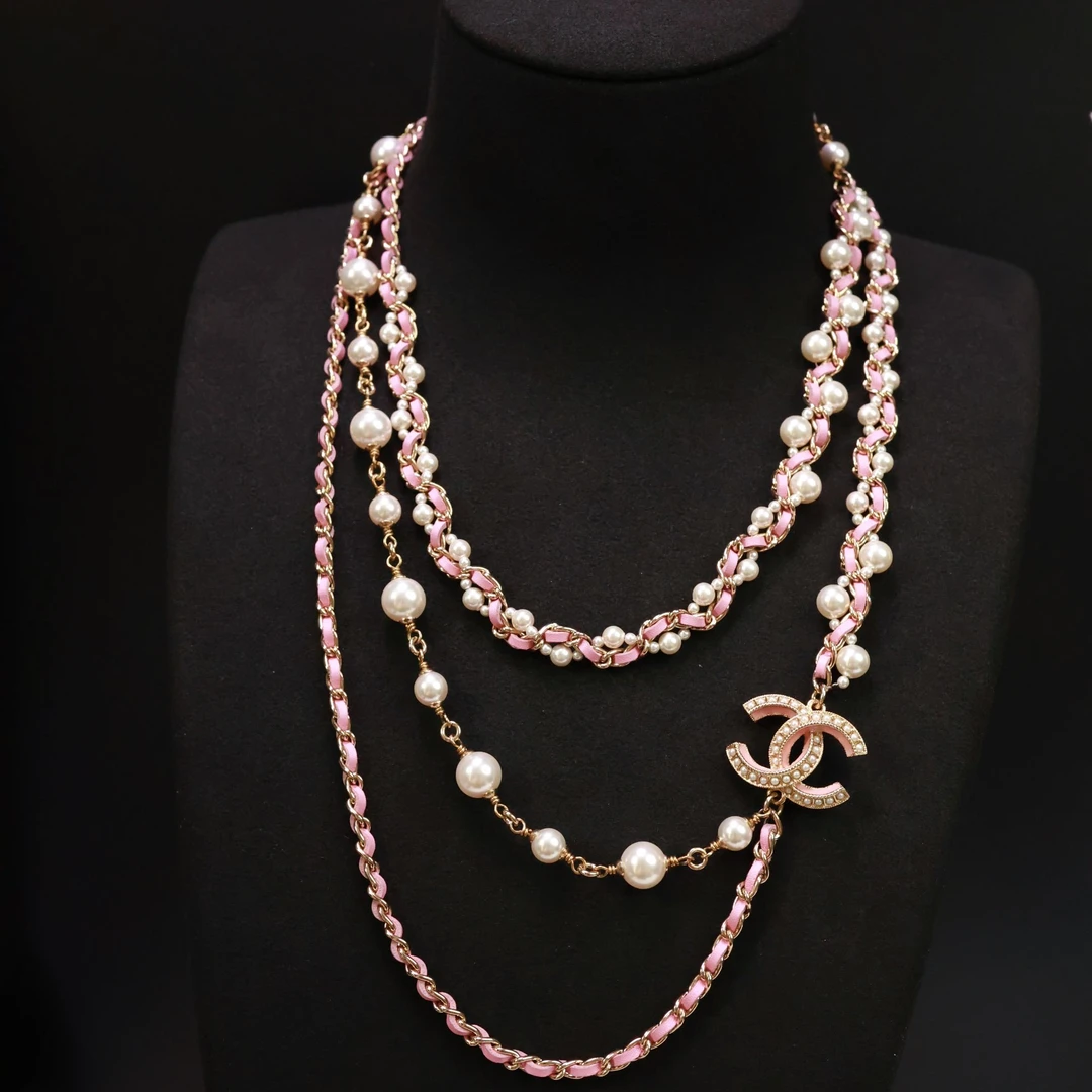 未使用 Chanel/香奈儿 粉色皮穿珐琅双C长款双层珍珠项链 06251