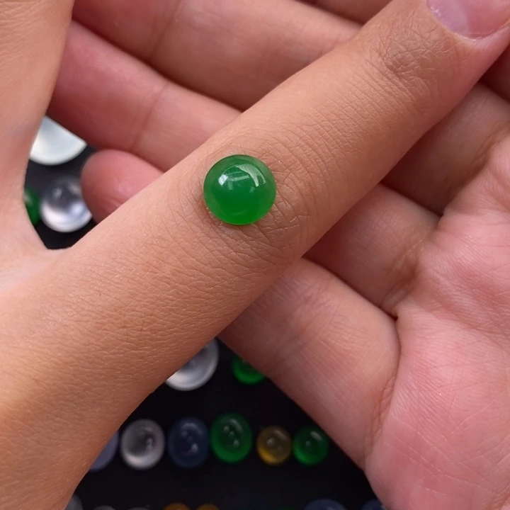 香***子定制翡翠未镶嵌翡翠