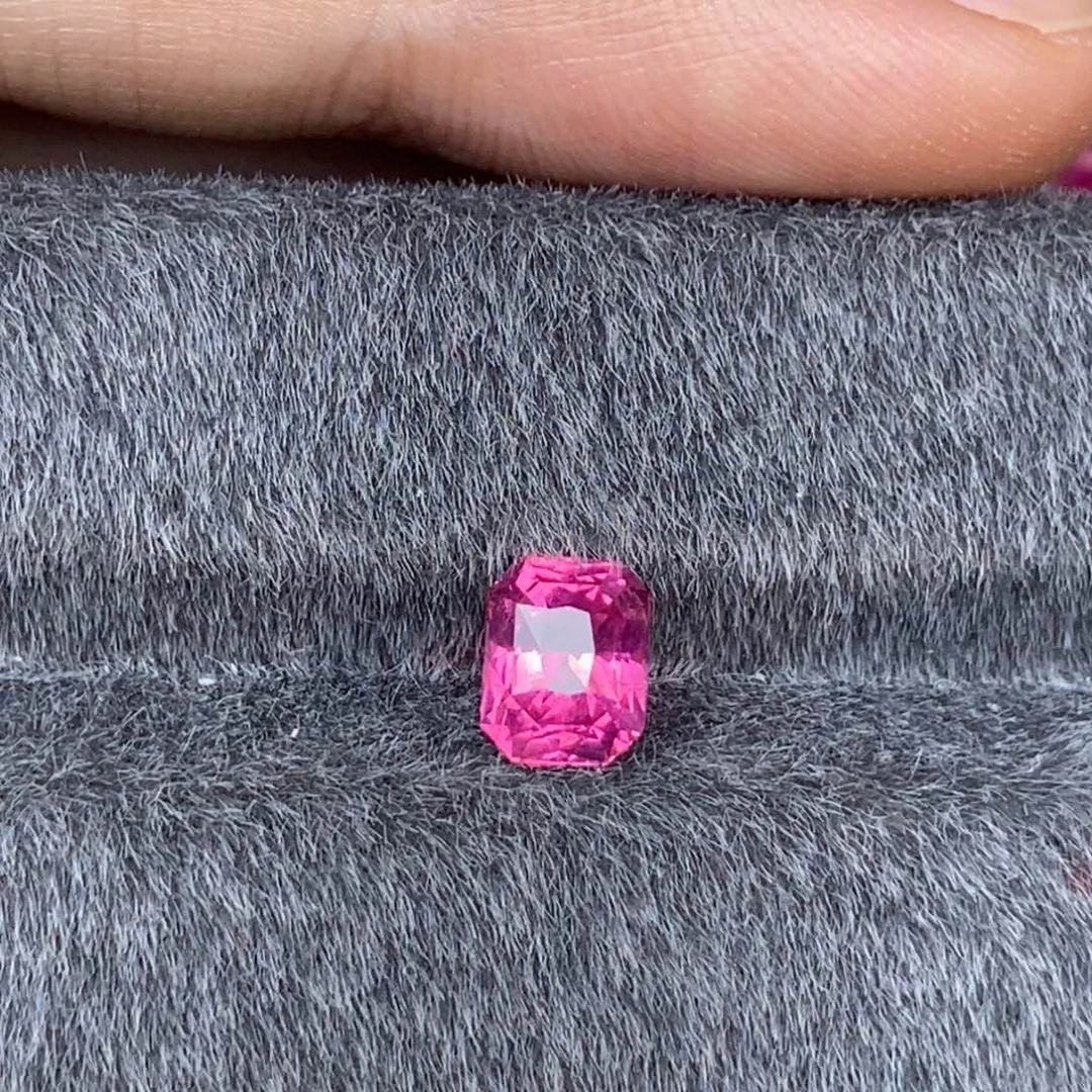 裸石尖晶石1.54ct 马亨盖尖晶石