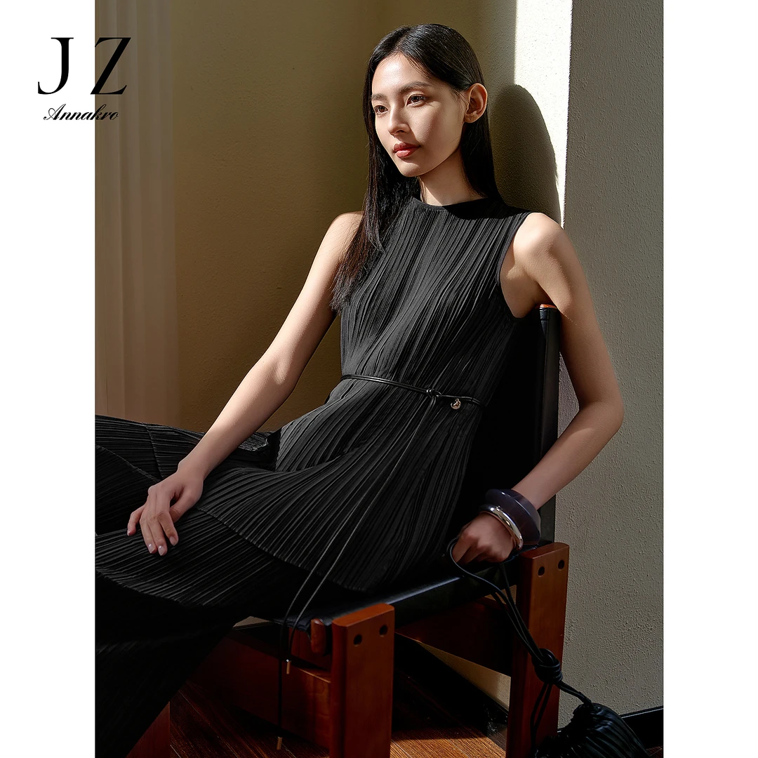 玖姿安娜蔻KWFX80401高级职场通勤三宅风压褶无袖上衣女2025夏