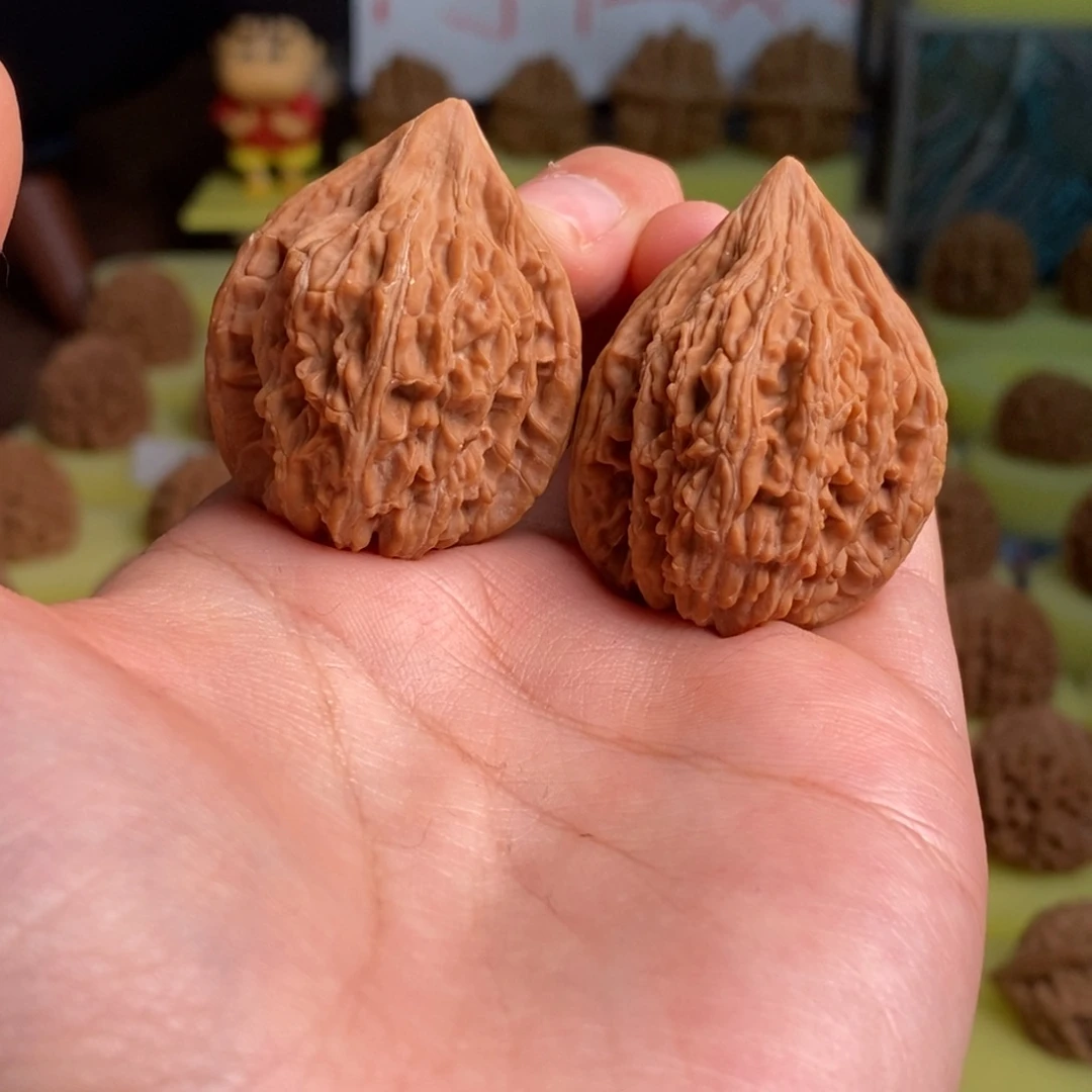 核桃秦岭鸡心31尺瑕疵