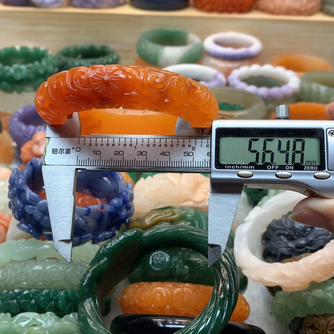 未镶嵌手镯石英质玉花*