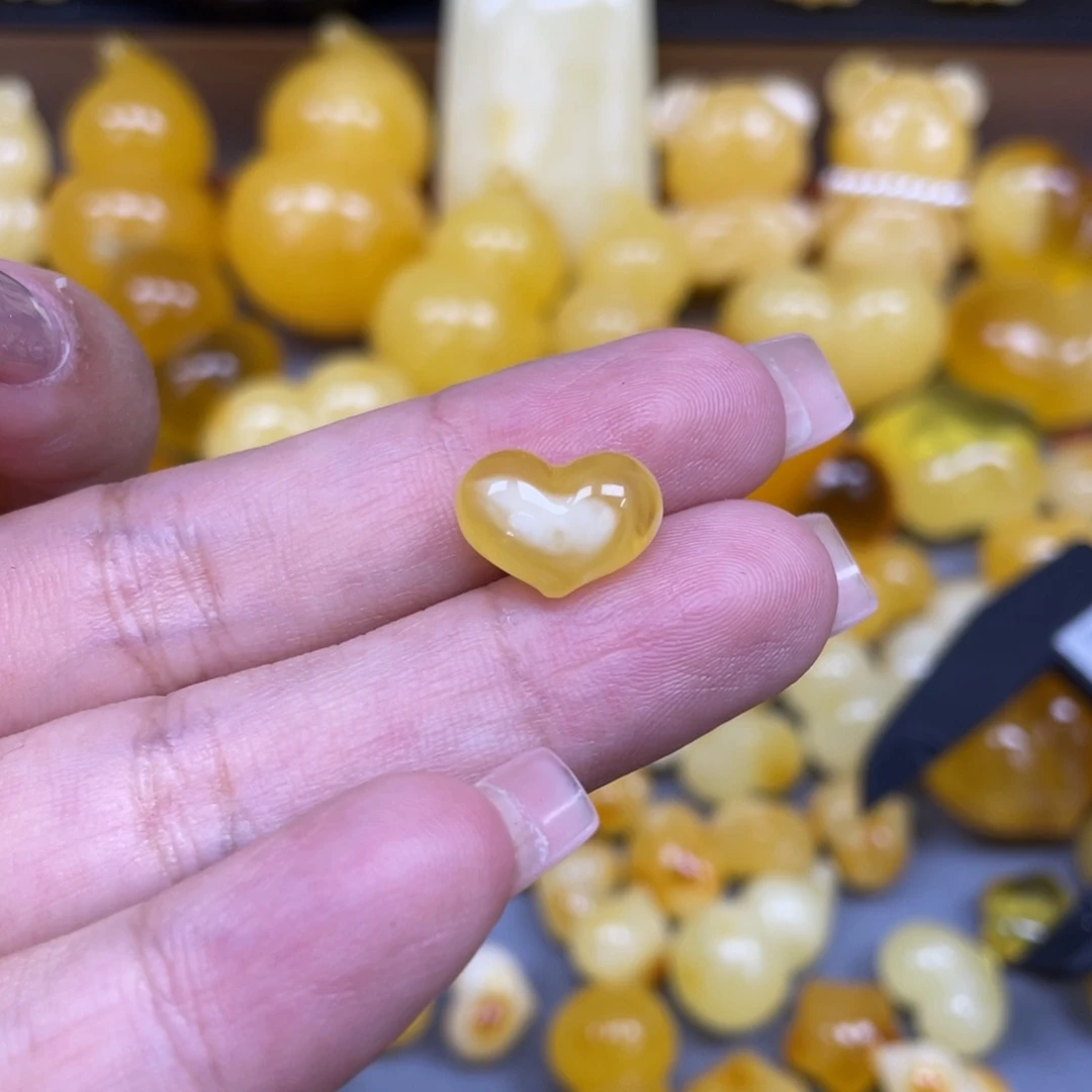 琥珀未镶嵌珠宝奇石