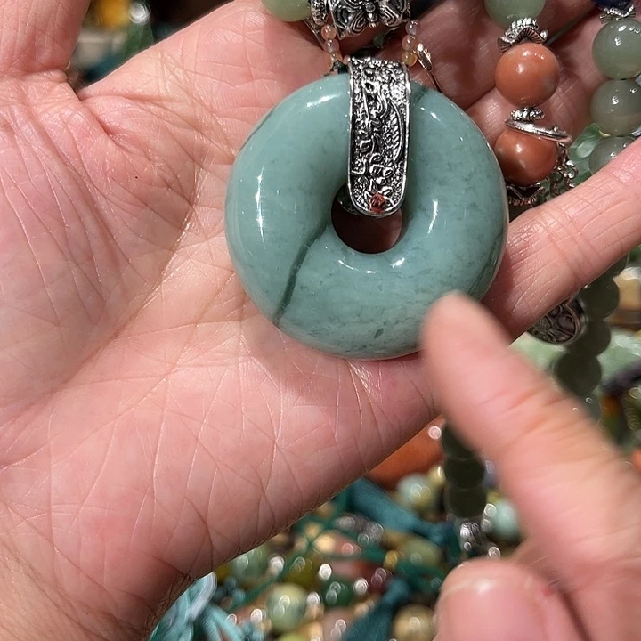 未镶嵌岫玉毛衣链