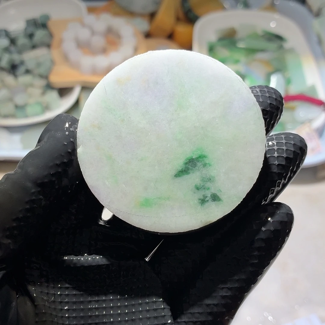 翡翠未镶嵌颈饰边角料