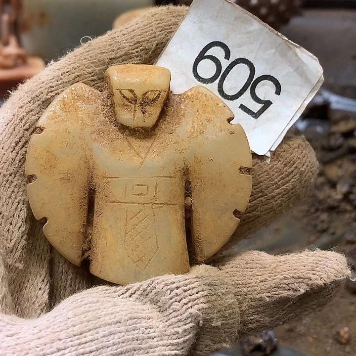 未镶嵌和田玉挂件