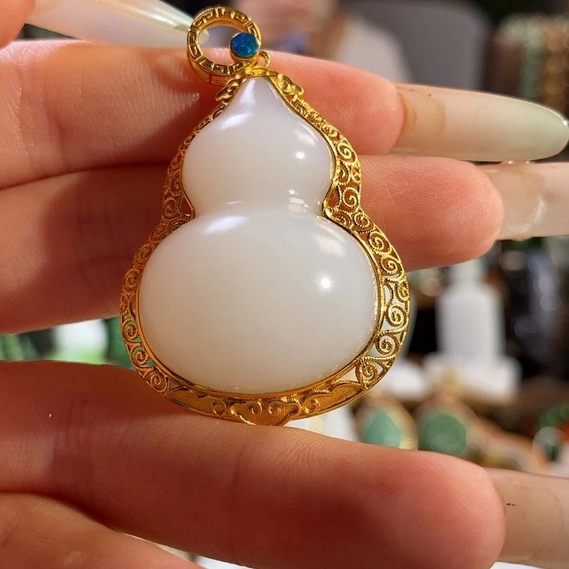 【闪购商品】和田玉18K金镶嵌吊坠(赠链)