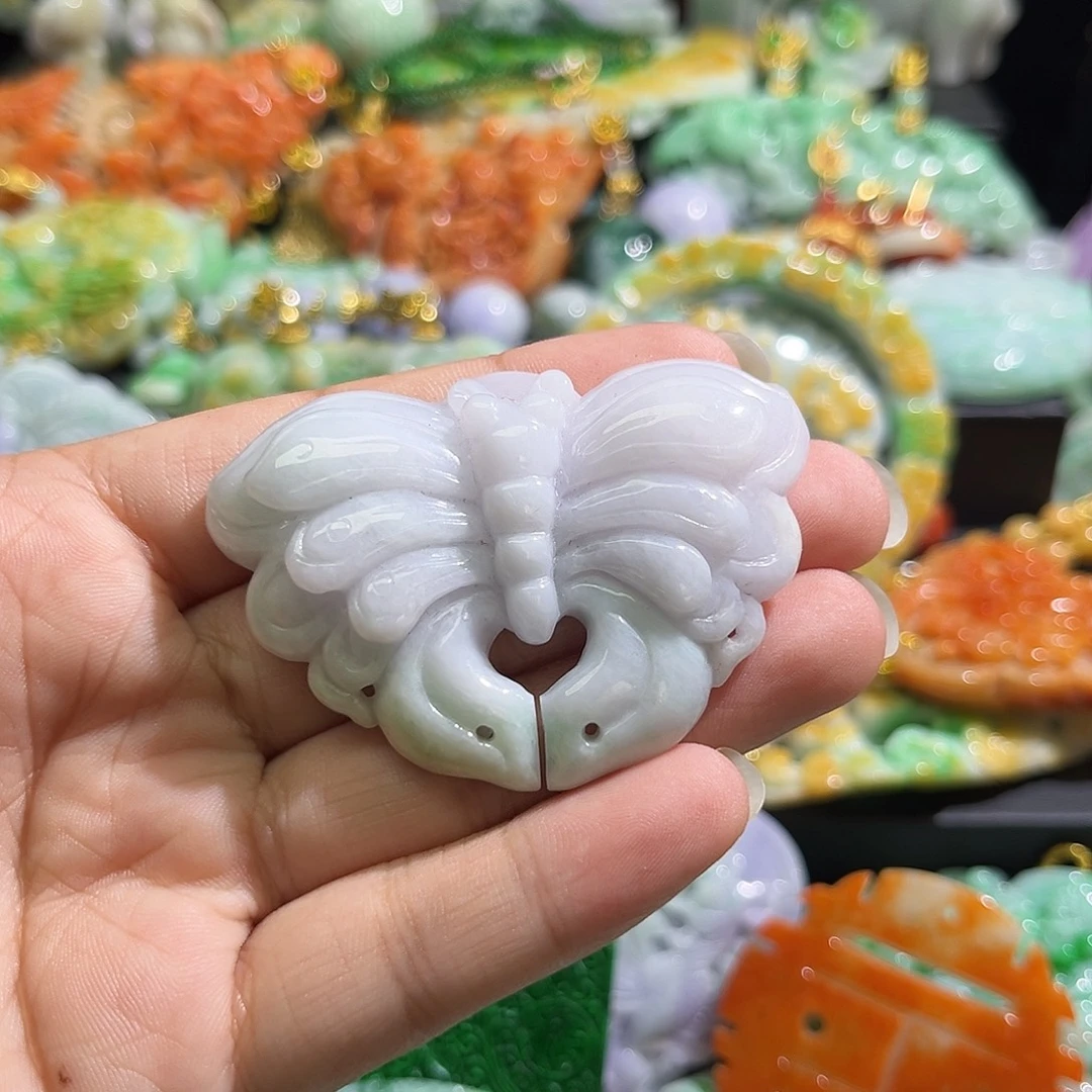 翡翠未镶嵌颈饰待编织