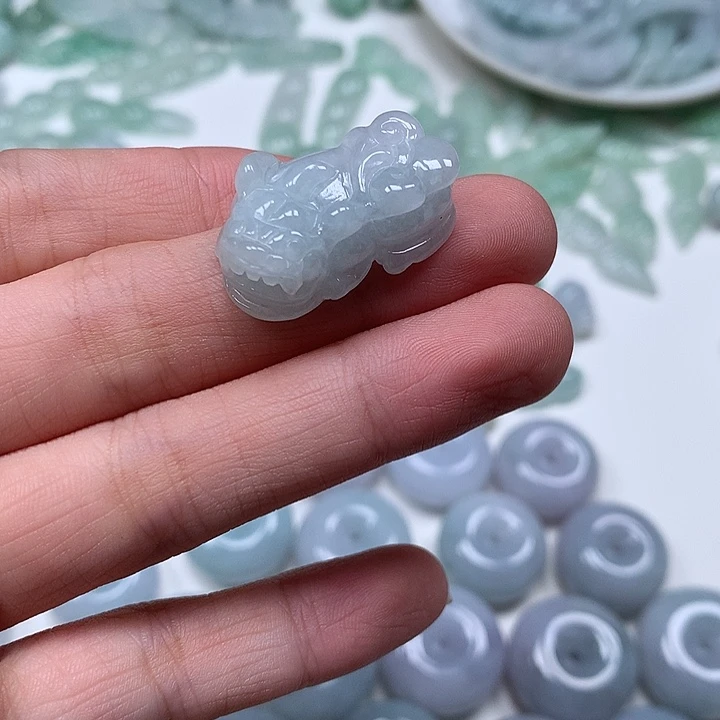 翡翠未镶嵌颈饰翡翠吊坠
