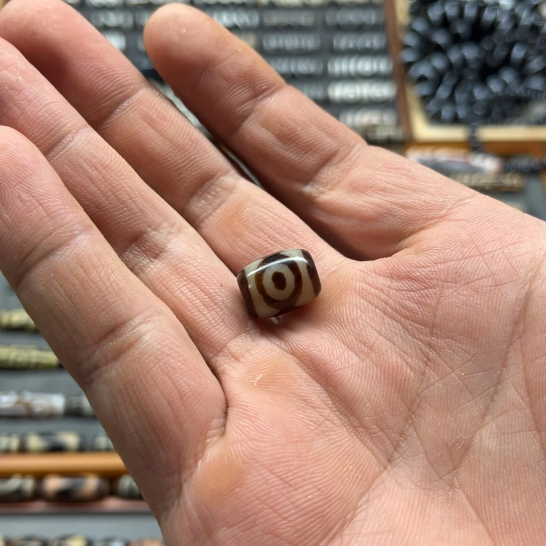 玛瑙/玉髓颈饰未镶嵌身***@