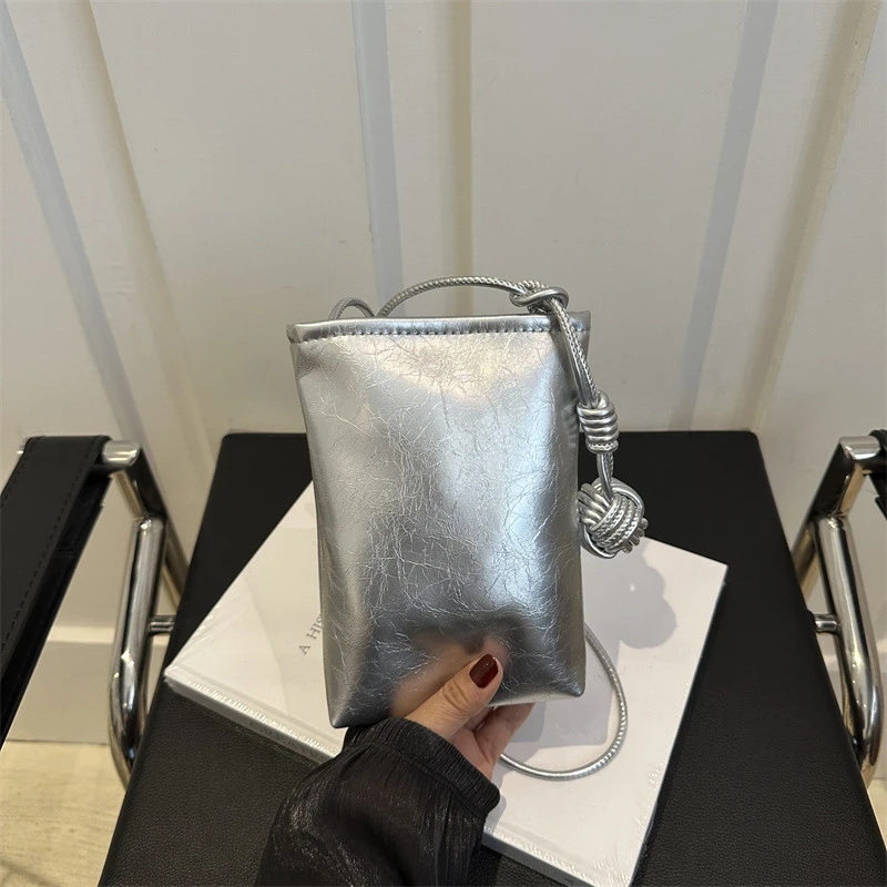 高级感银色迷你小包包女2025新款潮夏天百搭链条单肩斜挎包手机包