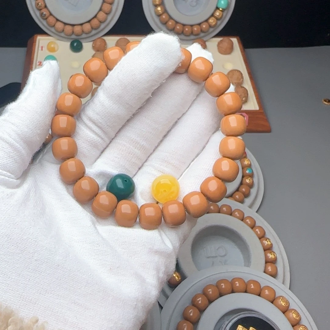 猴头核桃手串无*：全品老型猴头手串私人订制