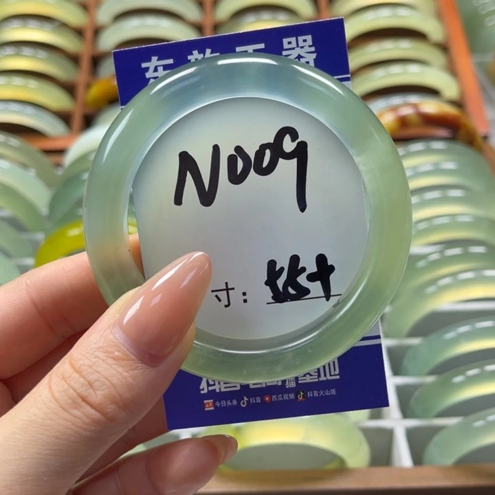 岫玉手镯未镶嵌长*手镯