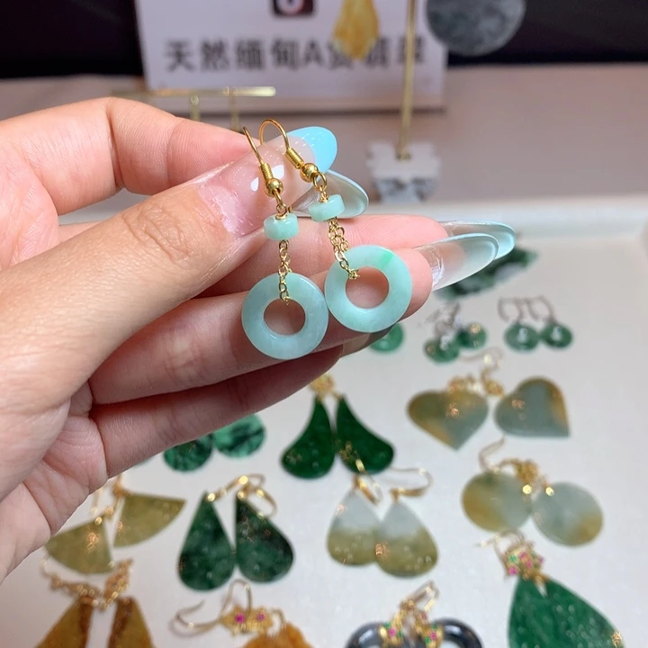 翡翠未镶嵌耳饰耳饰