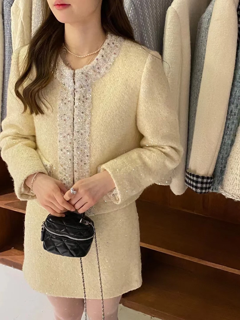 恩熙·优雅气质重工亮片羽绒小香套装56868