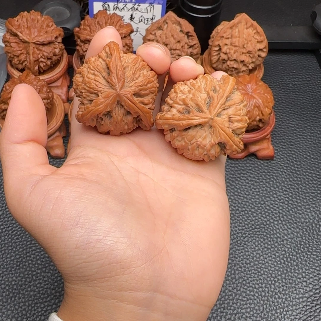 把件文玩核桃白狮子三棱 37尺寸
