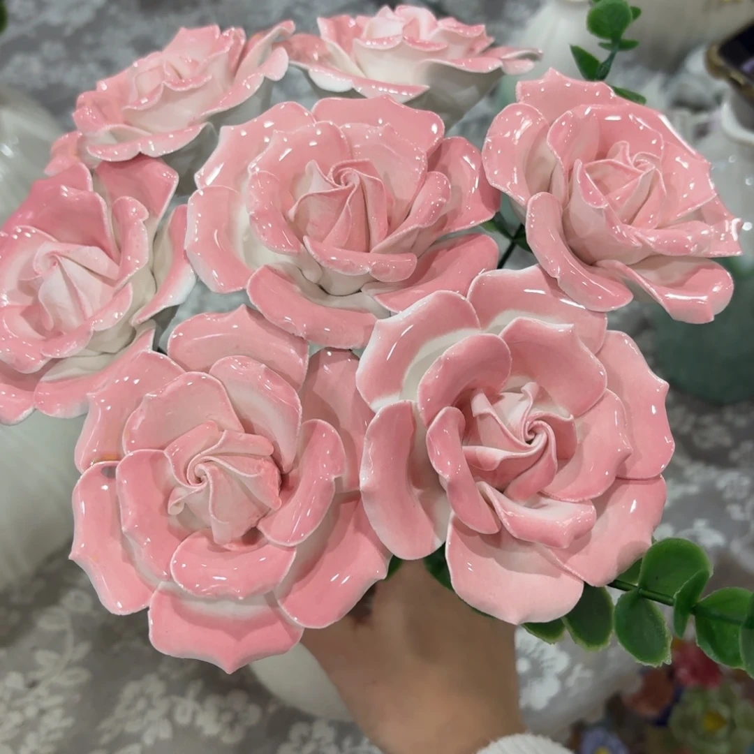 7朵送两根满20元发货，退款的拉黑