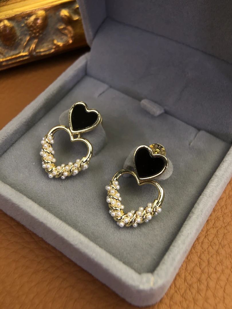铜合金耳饰 A5678 FR★【爱心闪耀】女款ins时尚轻奢耳钉