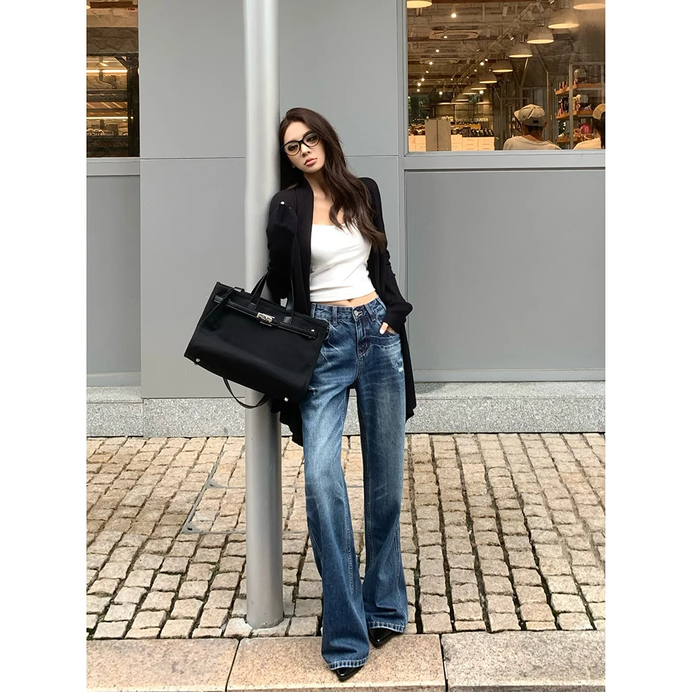 秋季搭配微喇牛仔裤女复古港风中腰直筒不贴腿宽松显瘦拖地长裤