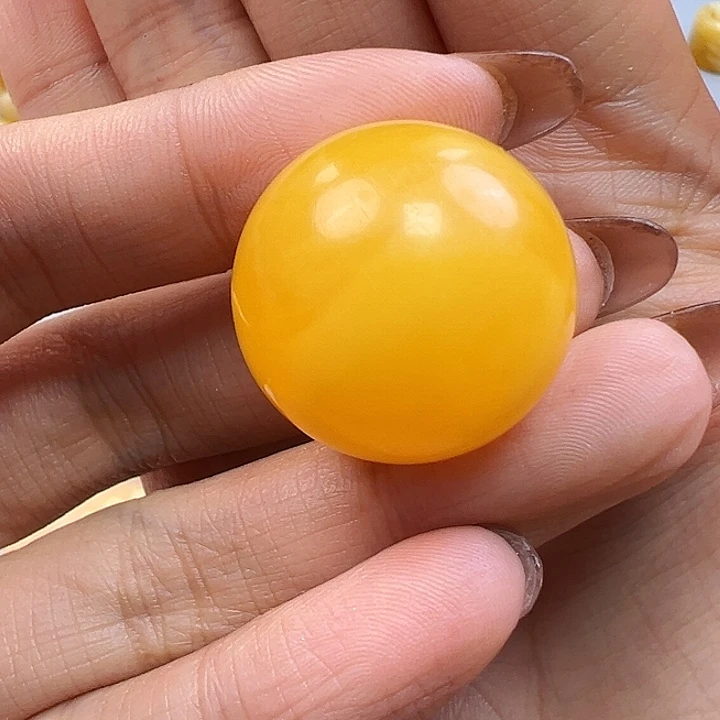 蜜蜡未镶嵌珠宝奇石