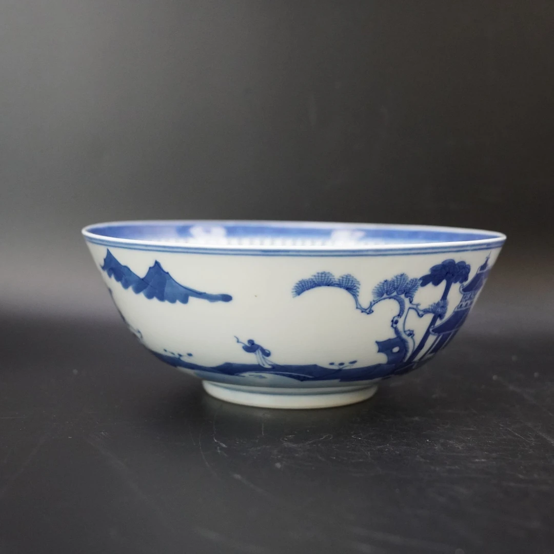 Lot.25090870民国青花亭台楼阁人物山水纹碗 直径：约22.7cm