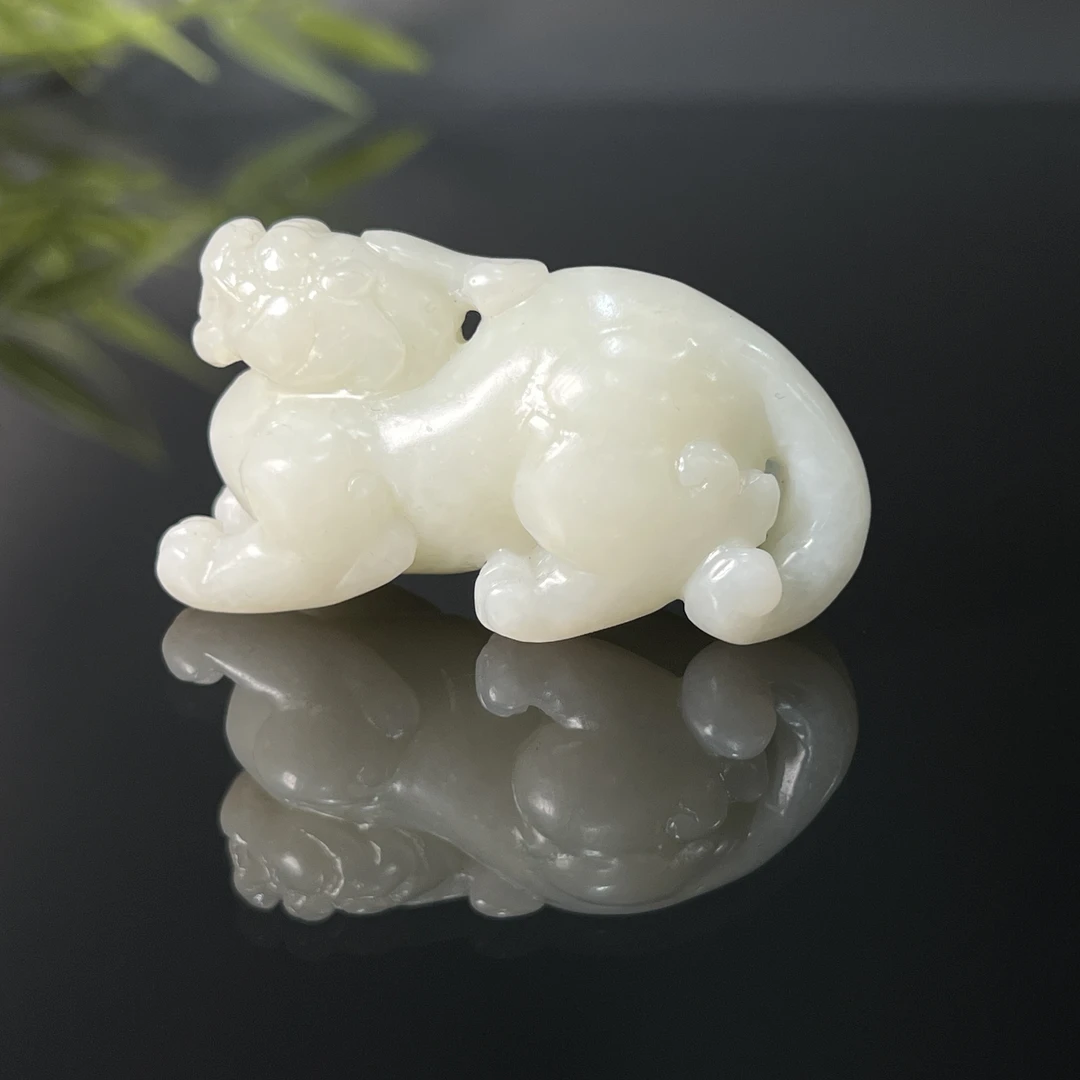 1204GC8830和田玉挂件